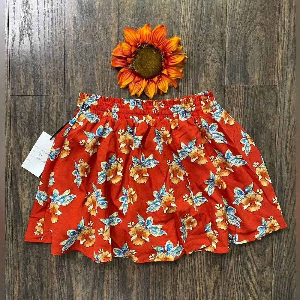 🦋B2G1🦋UNIQUE VINTAGE Rust Floral Daryl Skort NWT | SMALL |